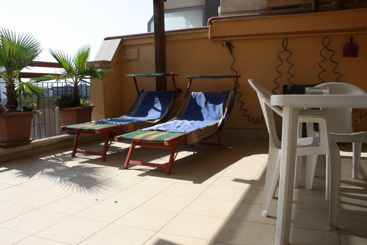 Casa-B&B Bouganville Attico 85 Mq Barletta Exterior foto