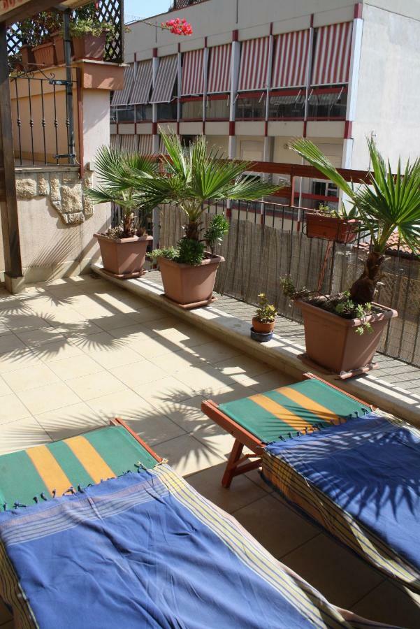 Casa-B&B Bouganville Attico 85 Mq Barletta Exterior foto